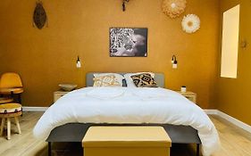 Ng Suitehome - Lille I Roubaix I Gare I Metro Alsace - Grand T2 - Balneo - Netflix - Wifi - Cuisine
